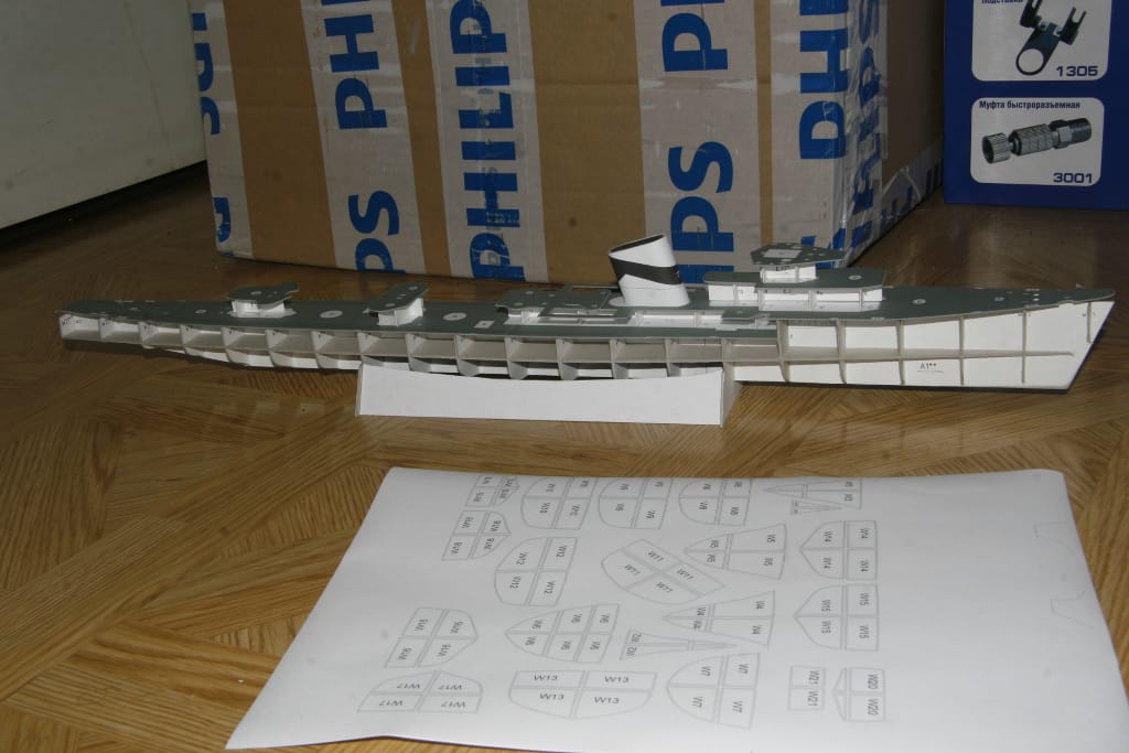 Чёрно-белый пароход